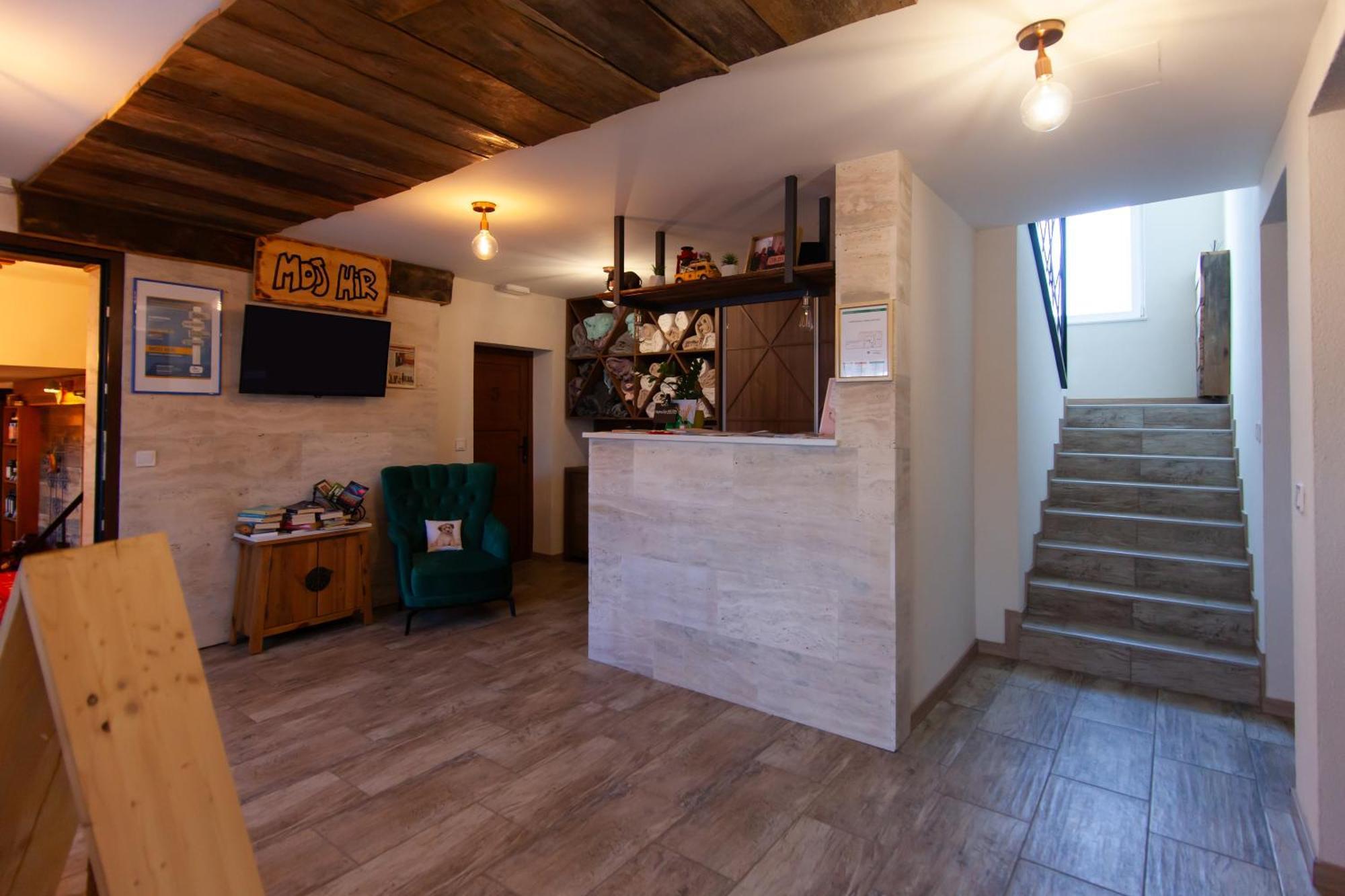 Sobe App Moj Hir Bed And Breakfast Jastrebarsko Bagian luar foto